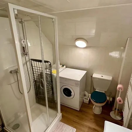 Le Mb 9 Dore 8 Pers Daire *